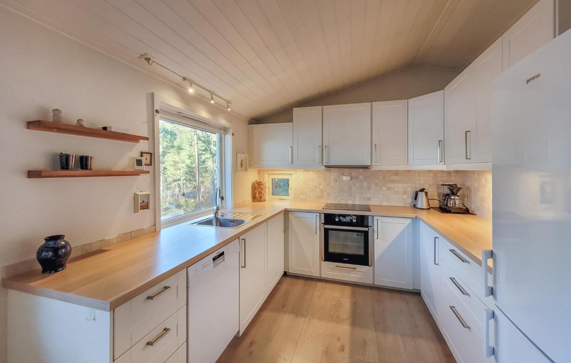 Gorgeous Home In Jorpeland With House Sea View Экстерьер фото