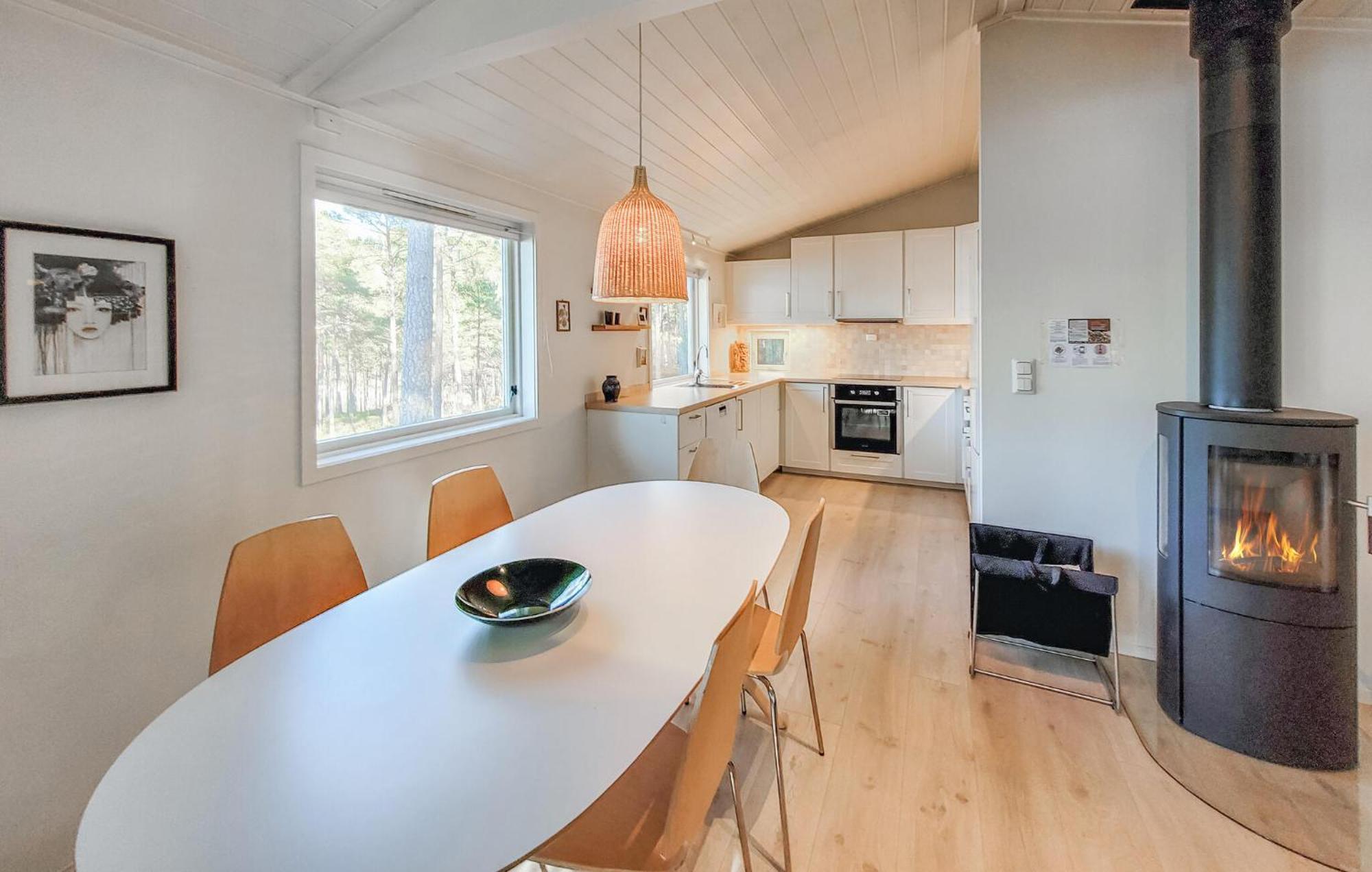 Gorgeous Home In Jorpeland With House Sea View Экстерьер фото